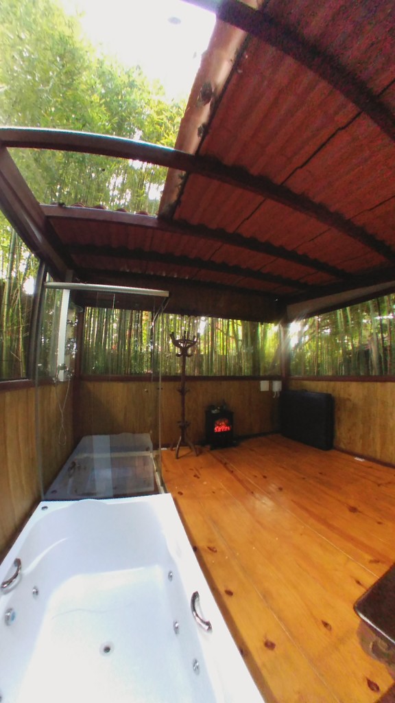 Spa de banhos na Pousada Alfa e Ômega na Chapada dos Veadeiros Spa de banhos na Pousada Alfa e Ômega na Chapada dos Veadeiros